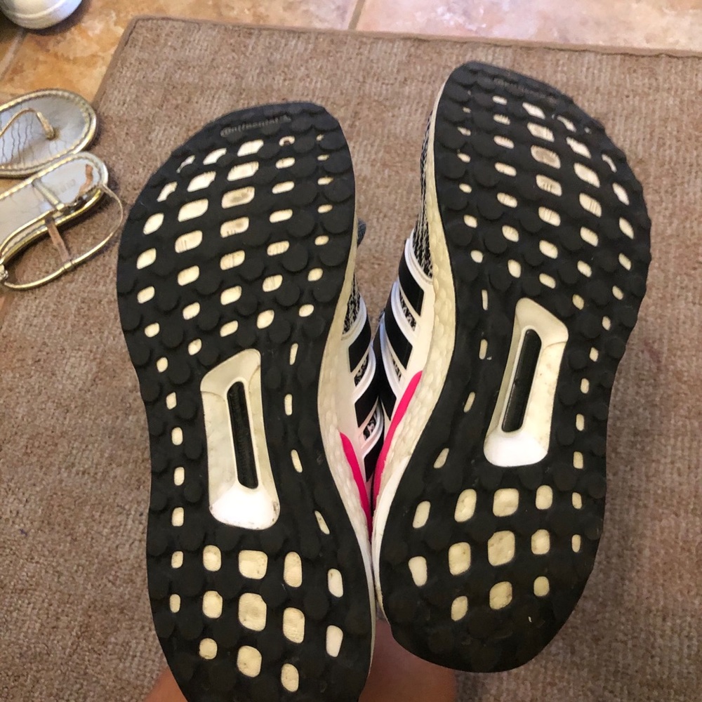 Adidas Ultraboost - Picture 4 of 5